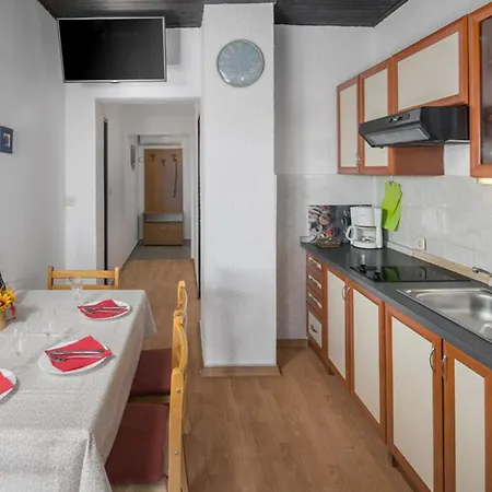 Leko By Interhome *