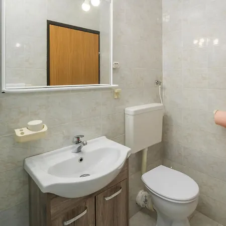 Leko By Interhome Apartament