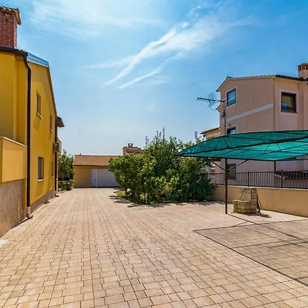 Leko By Interhome * Poreč